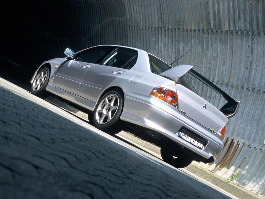  Mitsubishi Lancer Evolution VIII 2003 года  (фото 35 из 58)